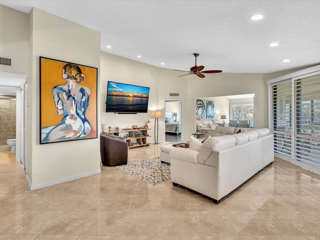2+1 Condo — 15791 Loch Maree Lane #5206
