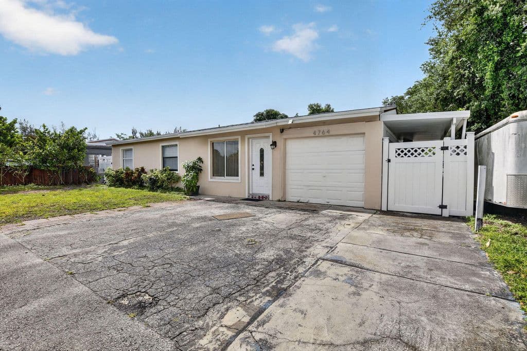 4-bedroom Single-Family Home — 4764 SW 12th Street