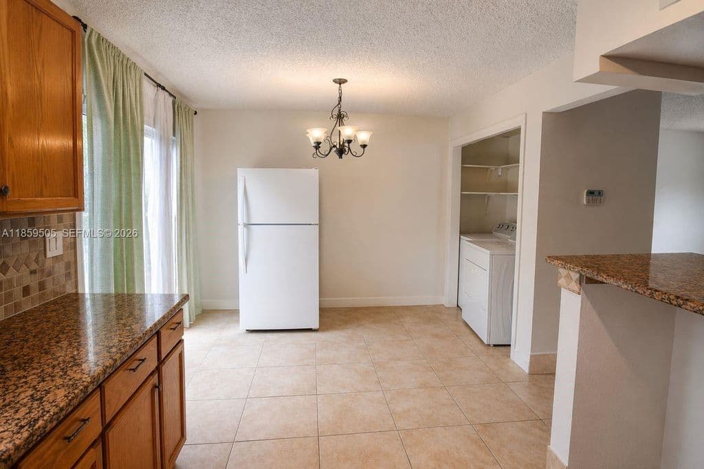2+1 Mülk — 7501 Kimberly Blvd APT 104