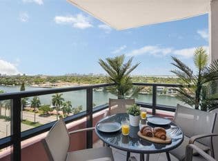 4+1 Condo — 5225 Collins Ave APT 1221, Miami Beach, 33140