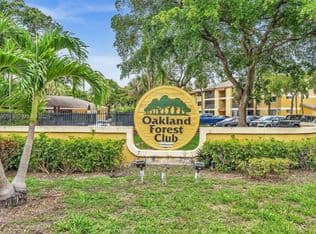 2-bedroom Condo — 3021 N Oakland Forest Dr APT 208, Oakland Park, 33309