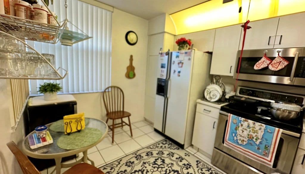 2-bedroom Condo — 10382 NW 24th Place #107