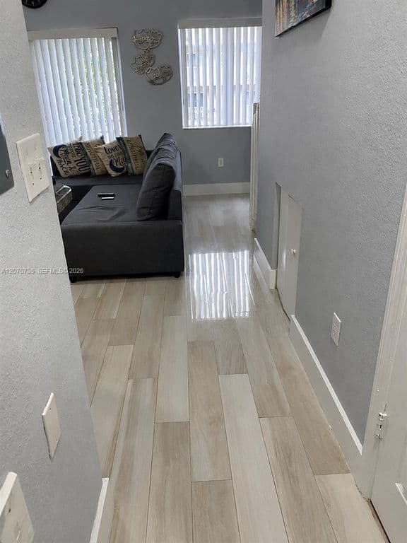 2+1 Condo — 7991 NW 8th St APT 110