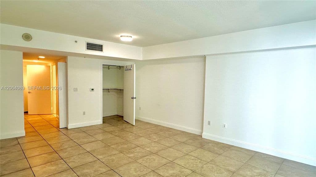 Mülk — 1750 N Bayshore Dr APT 2607