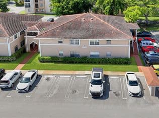 2+1 Condo — 10168 Twin Lakes Dr #13-A, Coral Springs, 33071