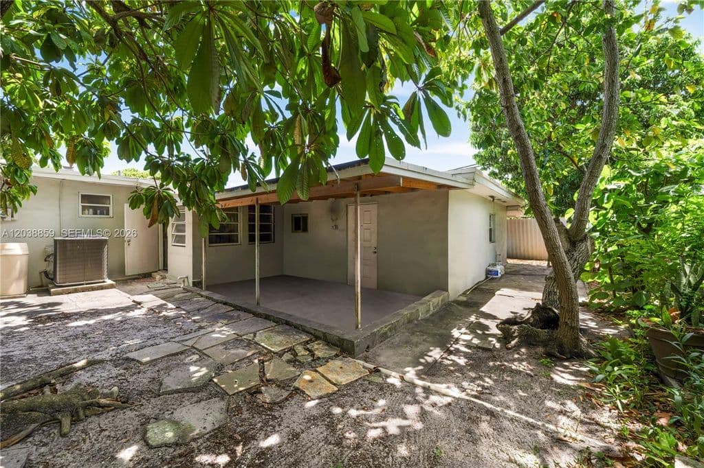 3+1 Müstakil ev — 3035 NW 83rd St