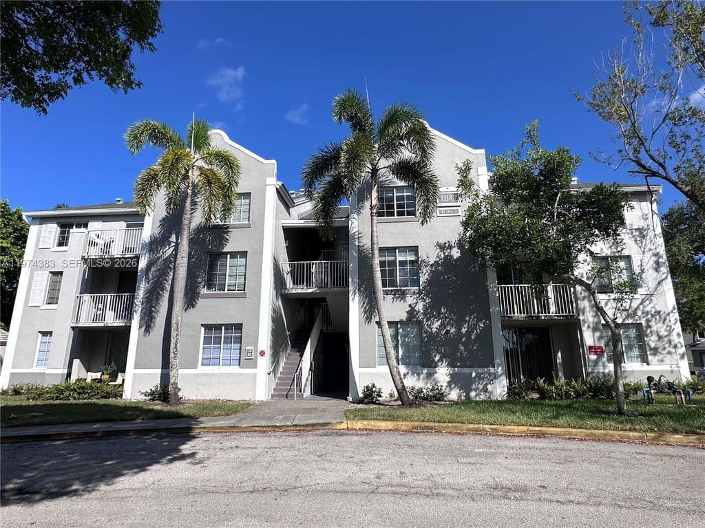 2-bedroom Condo — 11185 SW 6th St APT 303