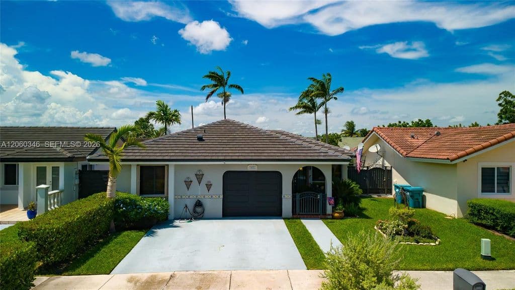 4+1 Müstakil ev — 14851 SW 59th St