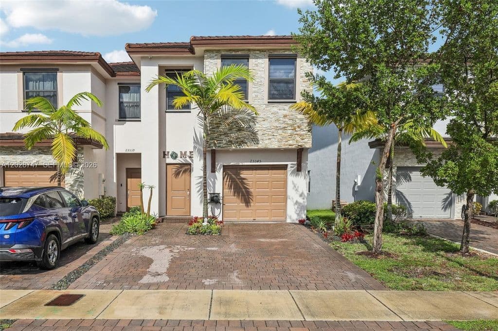 4-bedroom Property — 25345 SW 108th Ave