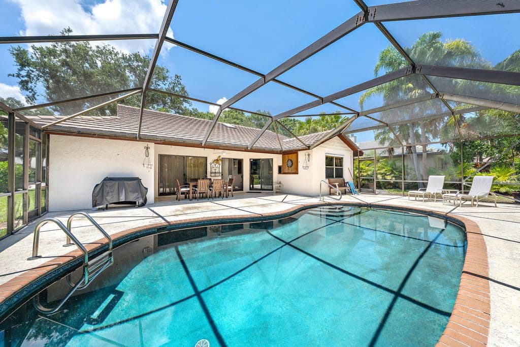 3-bedroom Single-Family Home — 5794 Lonewood Court