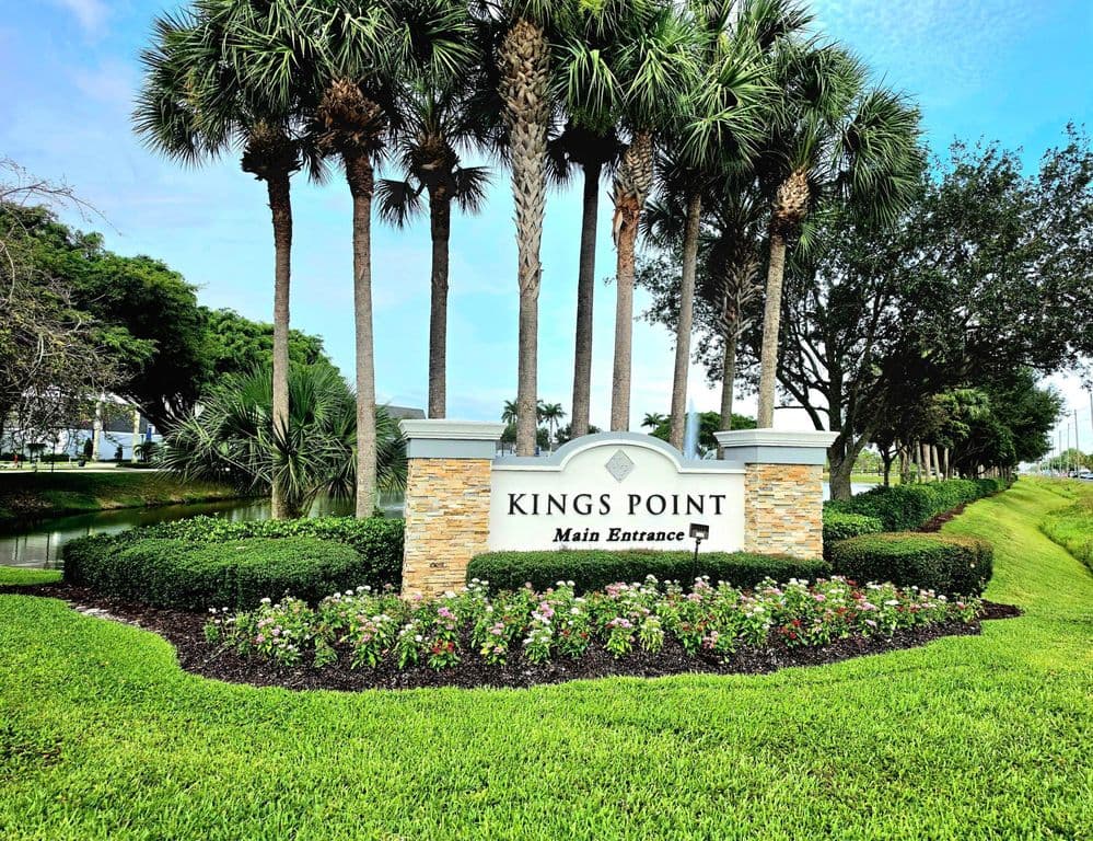 2-bedroom Condo — 719 Flanders Drive #O