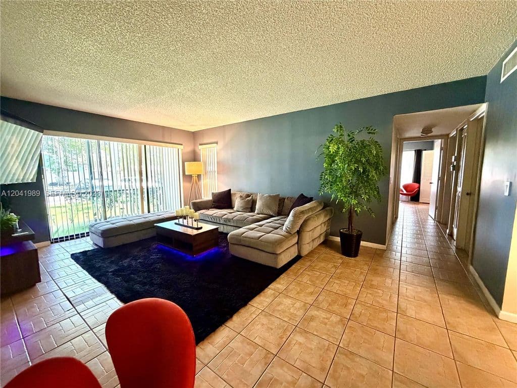2+1 Condo — 1119 Green Pine Blvd APT A1