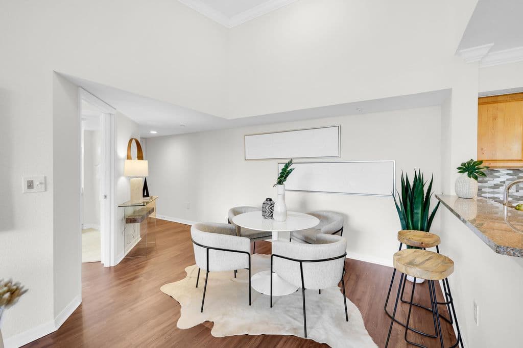 2-bedroom Condo — 15035 Michelangelo Boulevard #303