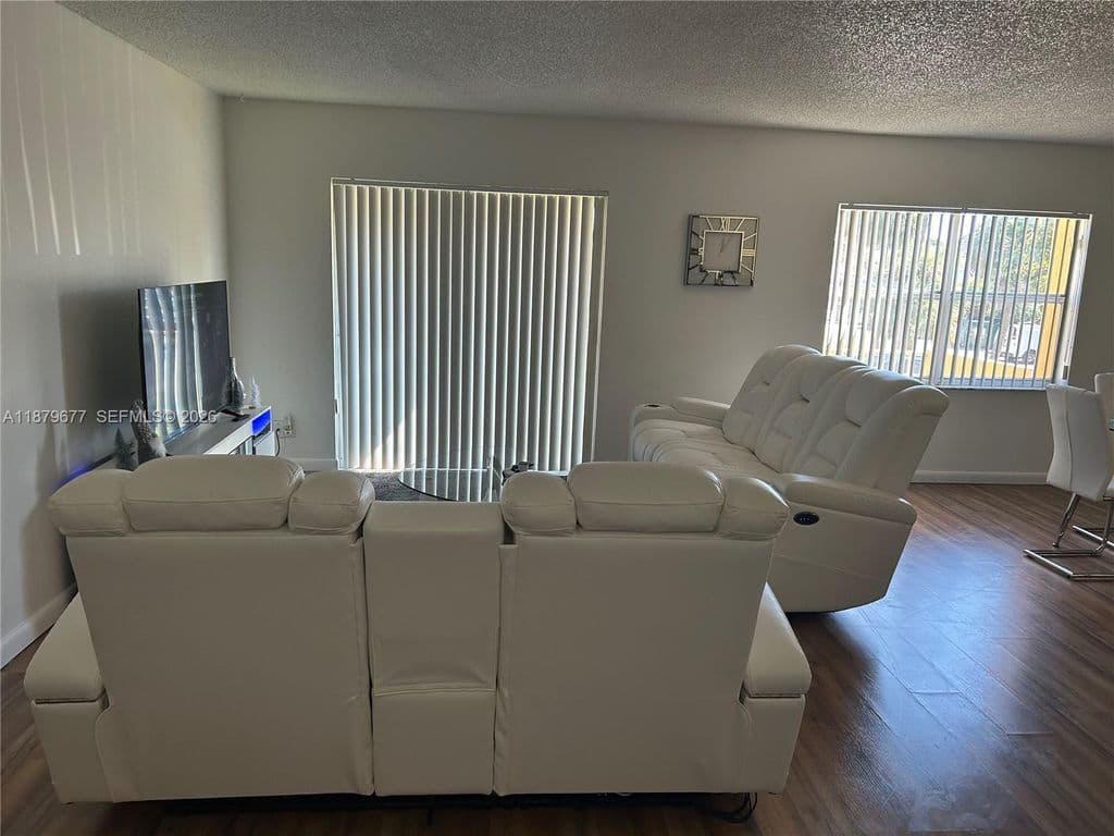 2-bedroom Condo — 17901 NW 68th Ave APT R209