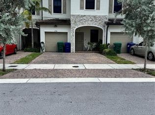 3+1 Townhouse — 23461 SW 129th Pl, Homestead, 33032