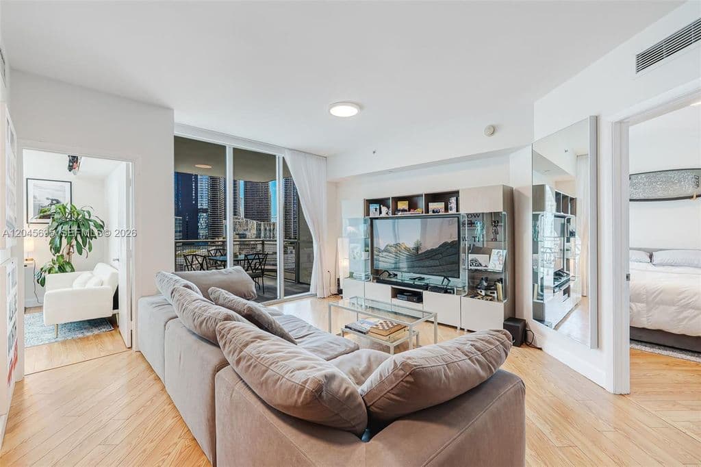 2-bedroom Condo — 350 S Miami Ave APT 2104