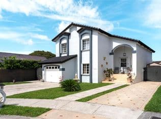 4-bedroom Single-Family Home — 1084 SW 142nd Pl, Miami, 33184