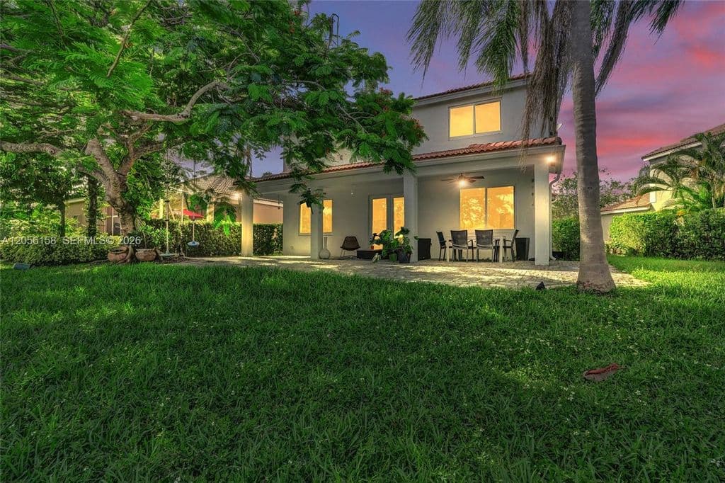 5+1 Müstakil ev — 1216 Chinaberry Dr