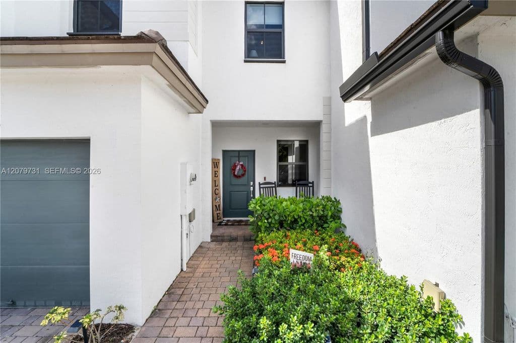 3-bedroom Property — 13154 SW 233rd St