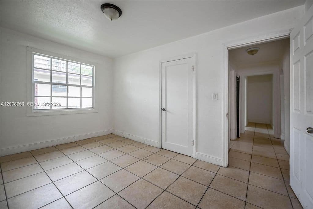 3+1 Mülk — 2800 SW 16th Ter