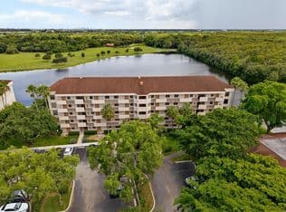 2-bedroom Condo — 2768 Carambola Circle S #506, Coconut Creek, 33066