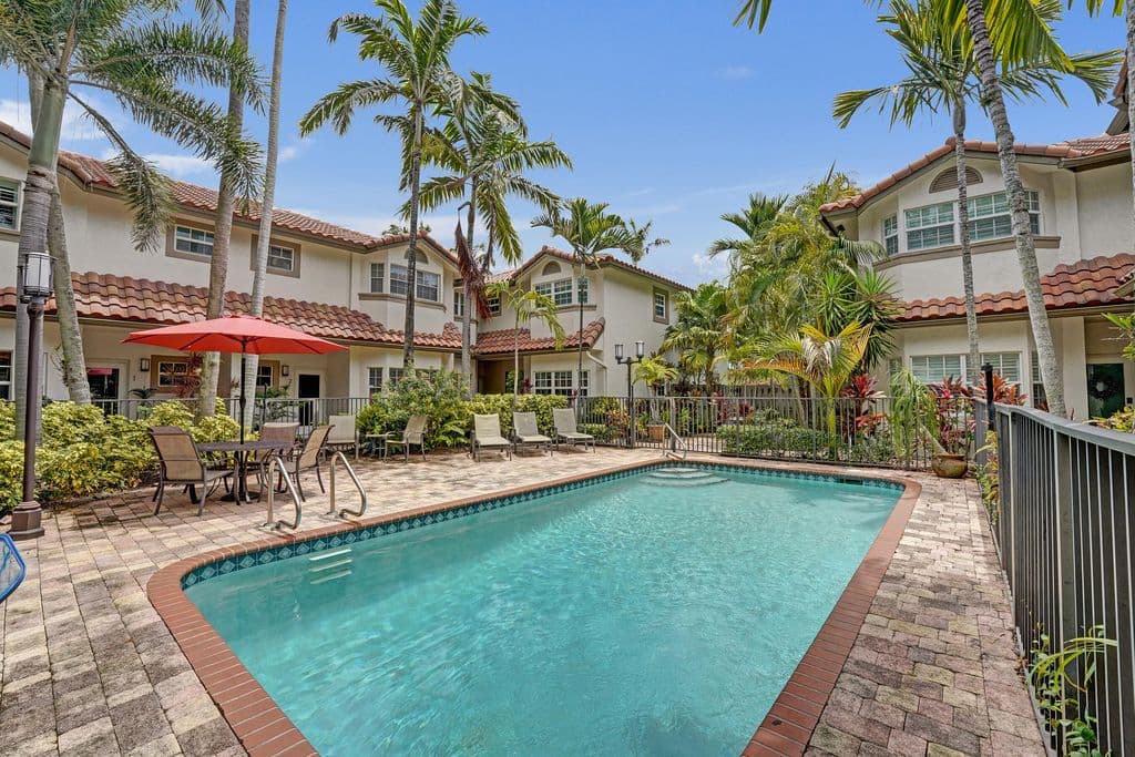 3-bedroom Condo — 620 NE 9th Avenue #6