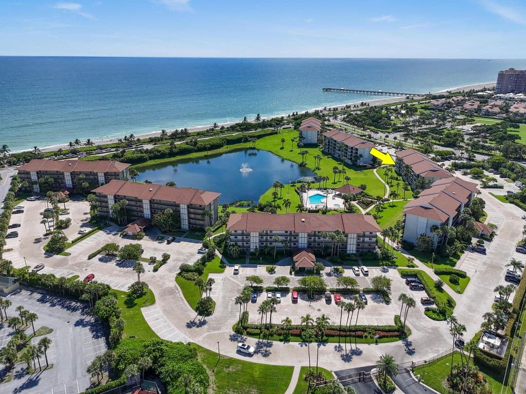 2-bedroom Condo — 501 S Seas Drive #206