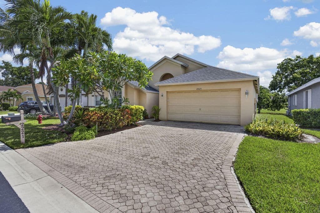 3-bedroom Single-Family Home — 2221 SOUNDINGS Court
