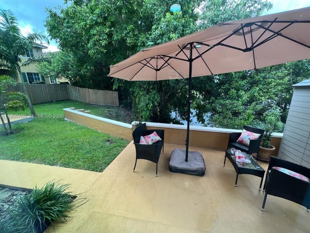 4+1 Müstakil ev — 6120 SW 19th St