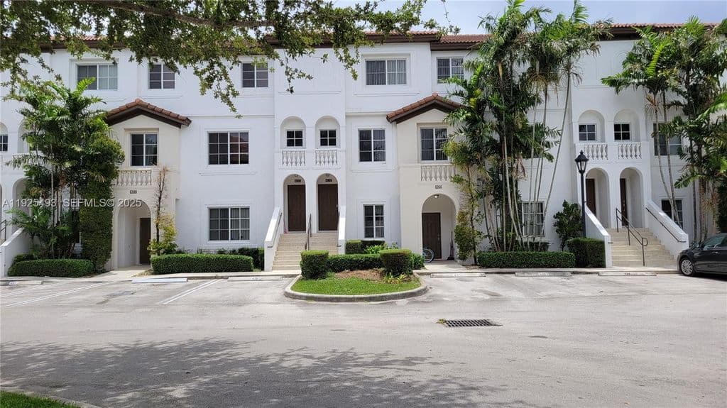3+1 Mülk — 12600 SW 50th Ct APT 437