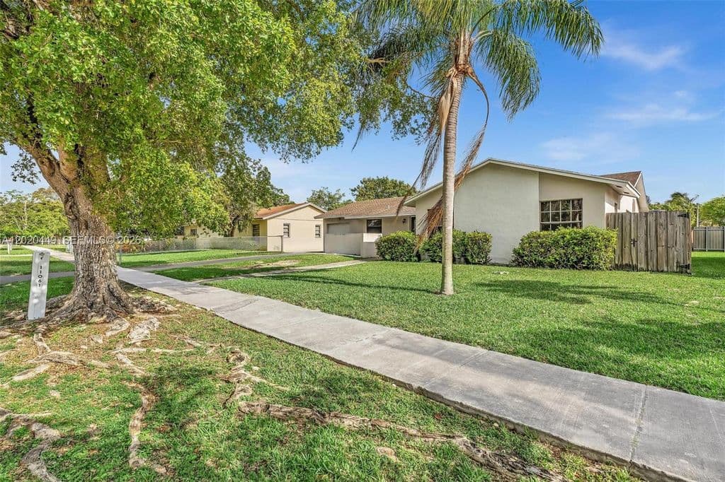 4+1 Müstakil ev — 11061 SW 163rd St