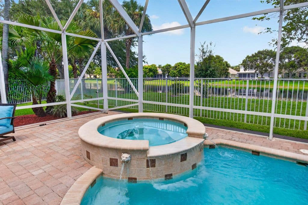 5-bedroom Single-Family Home — 1183 Canyon Way