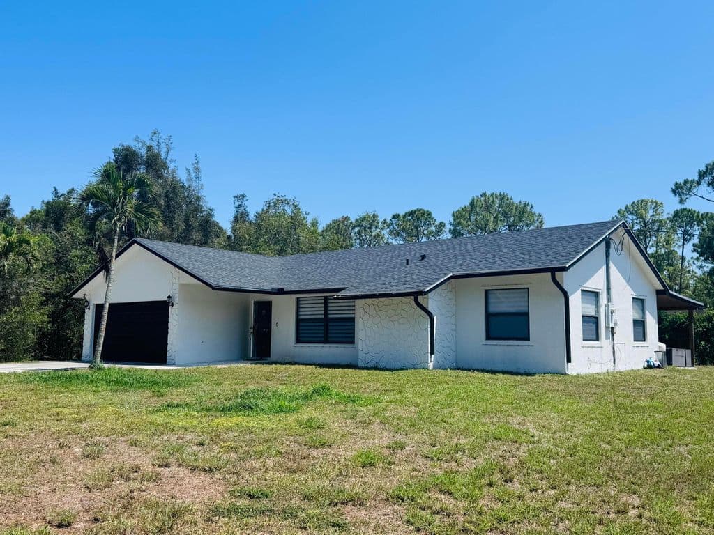 3-bedroom Single-Family Home — 14196 N 77TH Place N