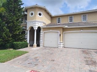 4+1 Müstakil ev — 8765 SW 208th St, Cutler Bay, 33189