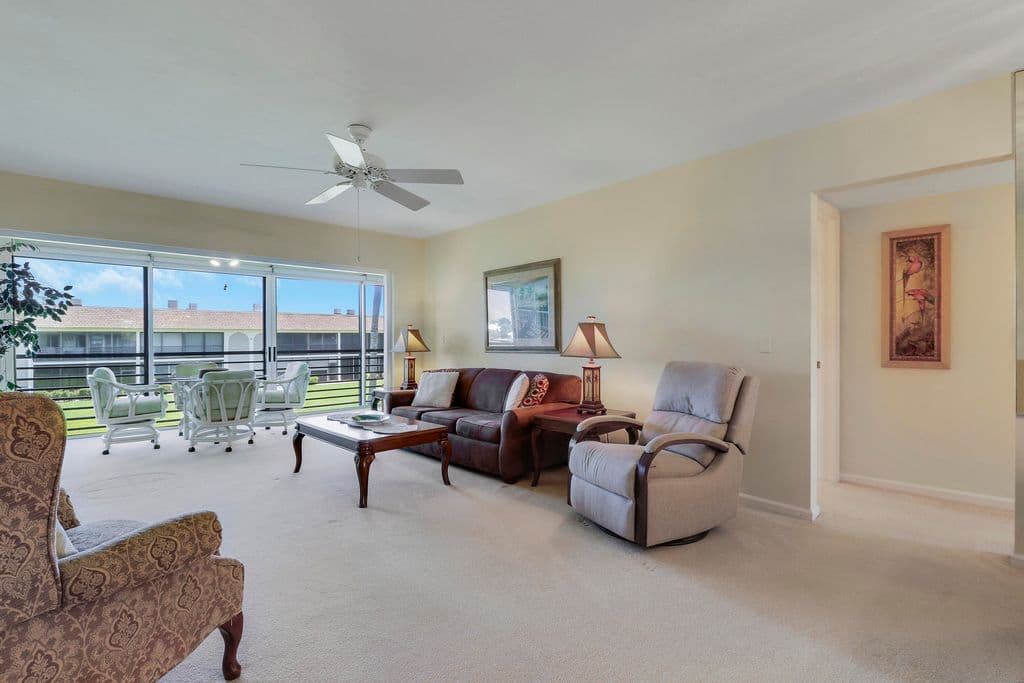 2+1 Condo — 755 Saturn Street #I206