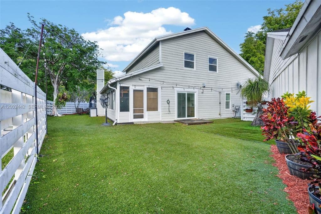 3+1 Müstakil ev — 14914 SW 142nd Pl