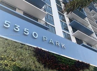2+1 Condo — 5350 NW 84th Ave #706, Doral, 33166