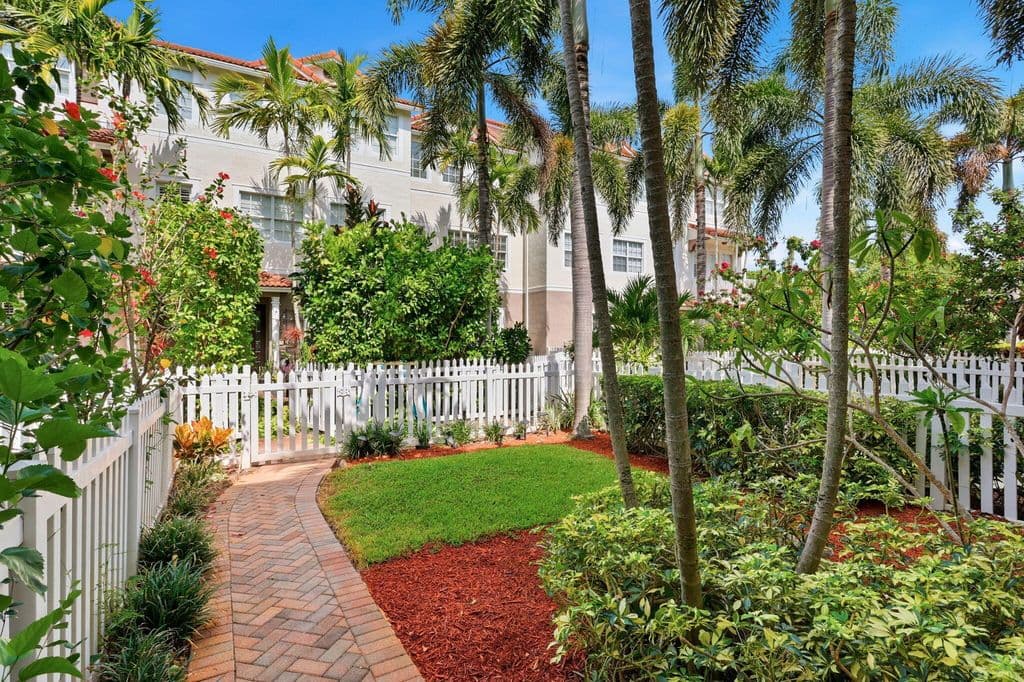 3-bedroom Property — 116 OCEAN CAY Way