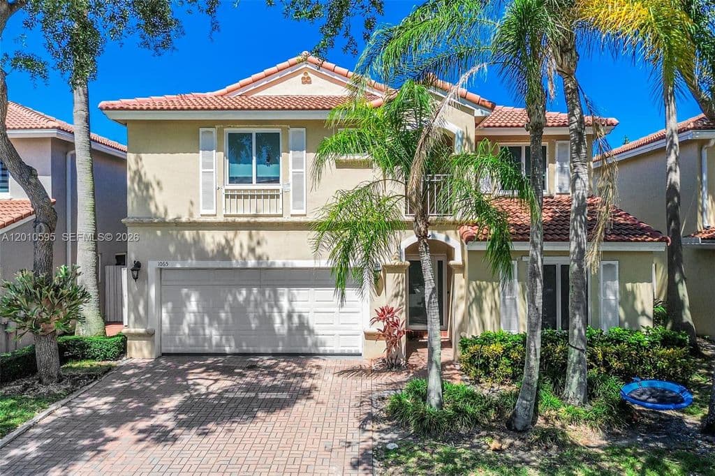 4+1 Müstakil ev — 1065 Weeping Willow Way