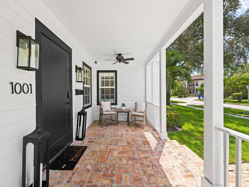 4-bedroom Single-Family Home — 1001 SE 10th Street