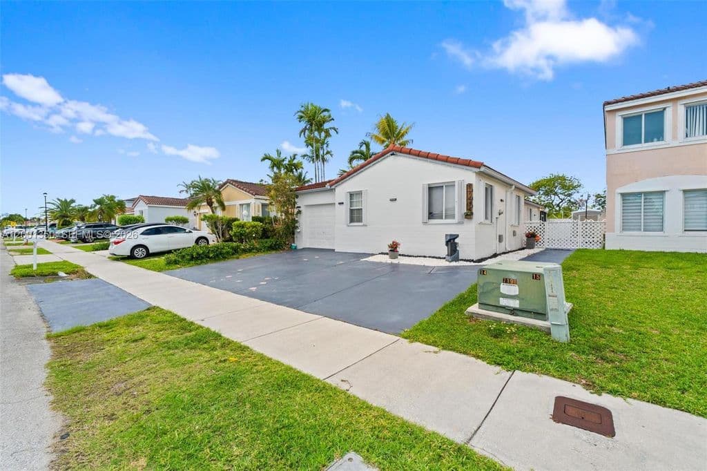 3-bedroom Single-Family Home — 17434 SW 143rd Pl