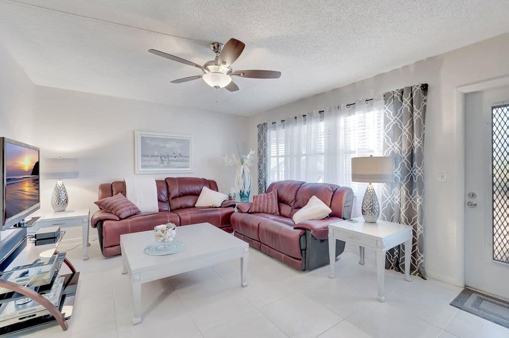1-bedroom Condo — 2051 Cambridge C