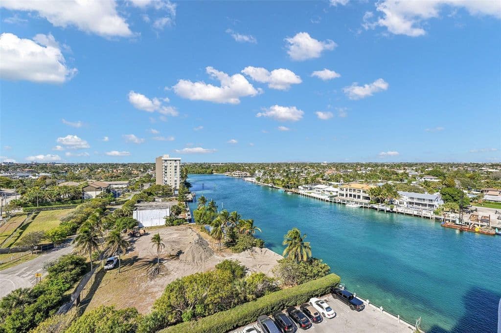 2-bedroom Condo — 2639 N Riverside Drive #1005