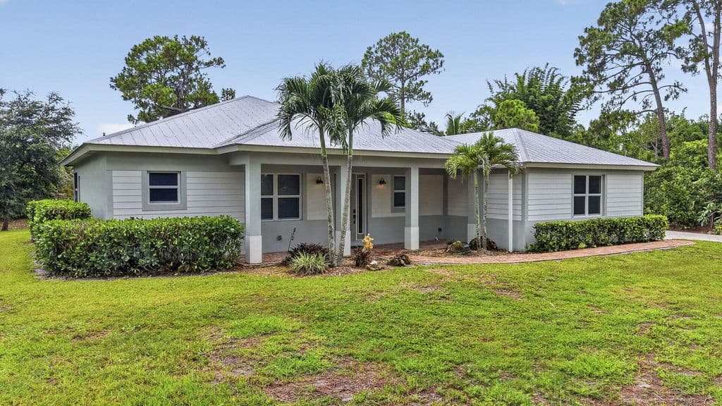 4-bedroom Single-Family Home — 18842 93rd Road N