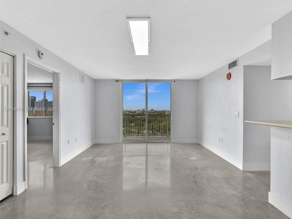 2-bedroom Condo — 816 NW 11th St APT 1208