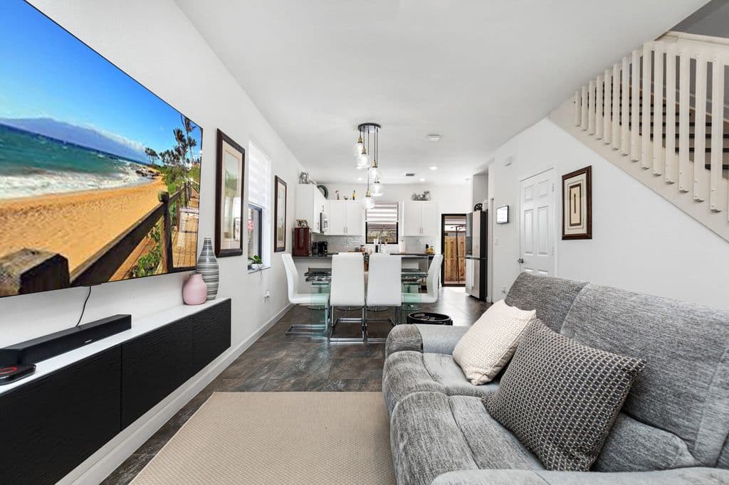3-bedroom Property — 2820 SW 17th Avenue