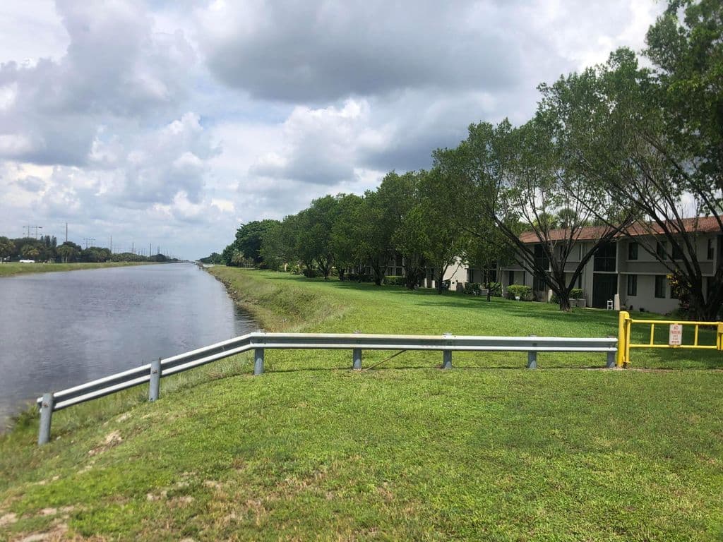 3+1 Condo — 9537 SW 1st Court