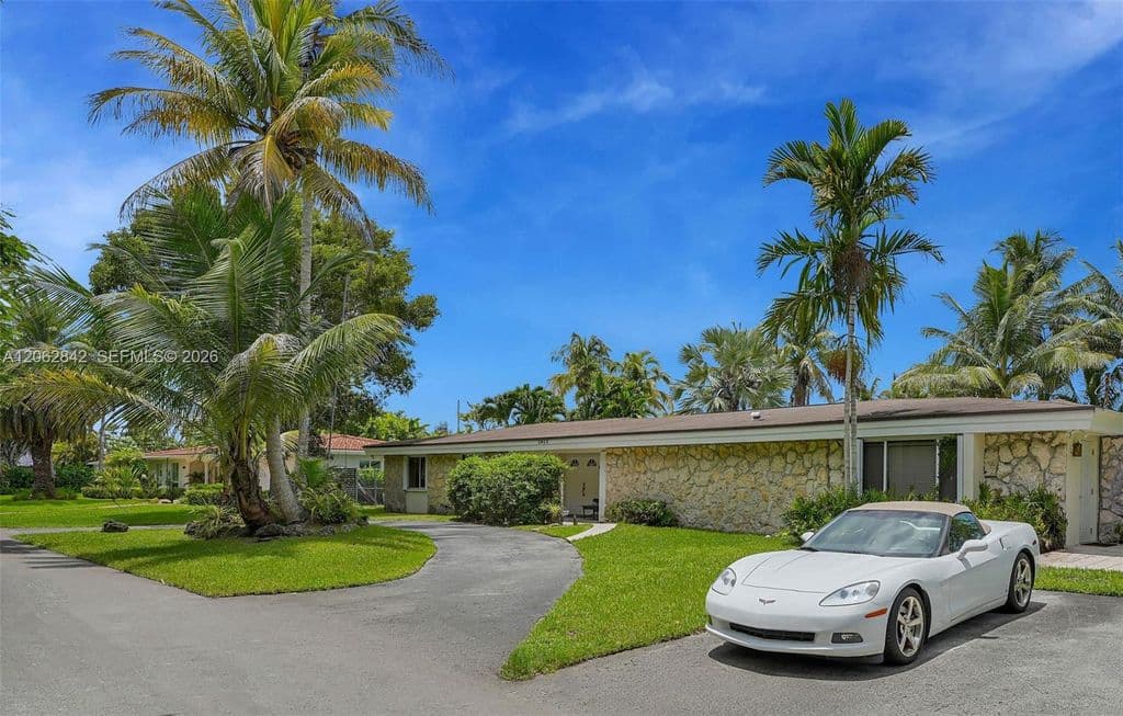 4+1 Müstakil ev — 5400 SW 63rd Ct