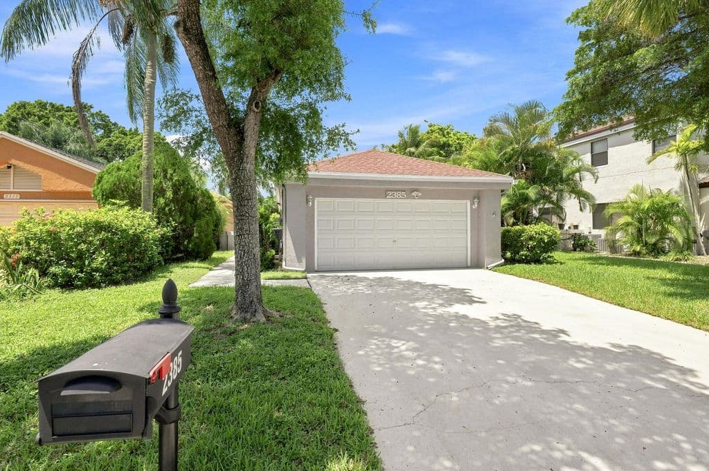 3-bedroom Single-Family Home — 2385 NW 34TH Terrace