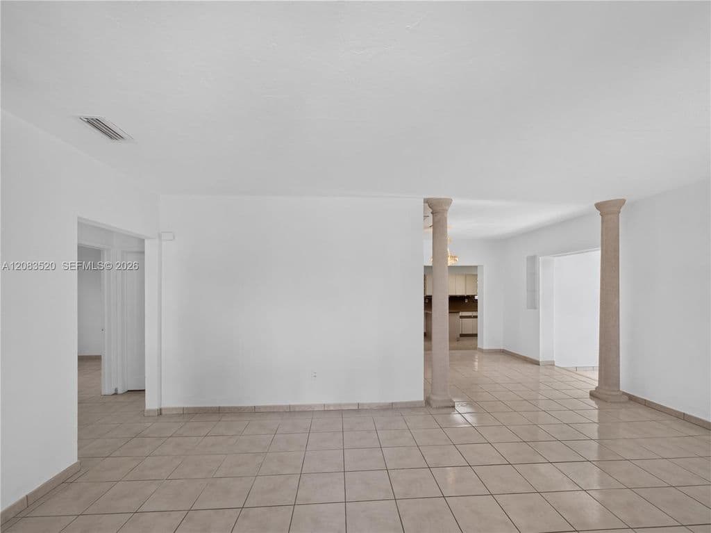 4+1 Müstakil ev — 6240 SW 20th Ter